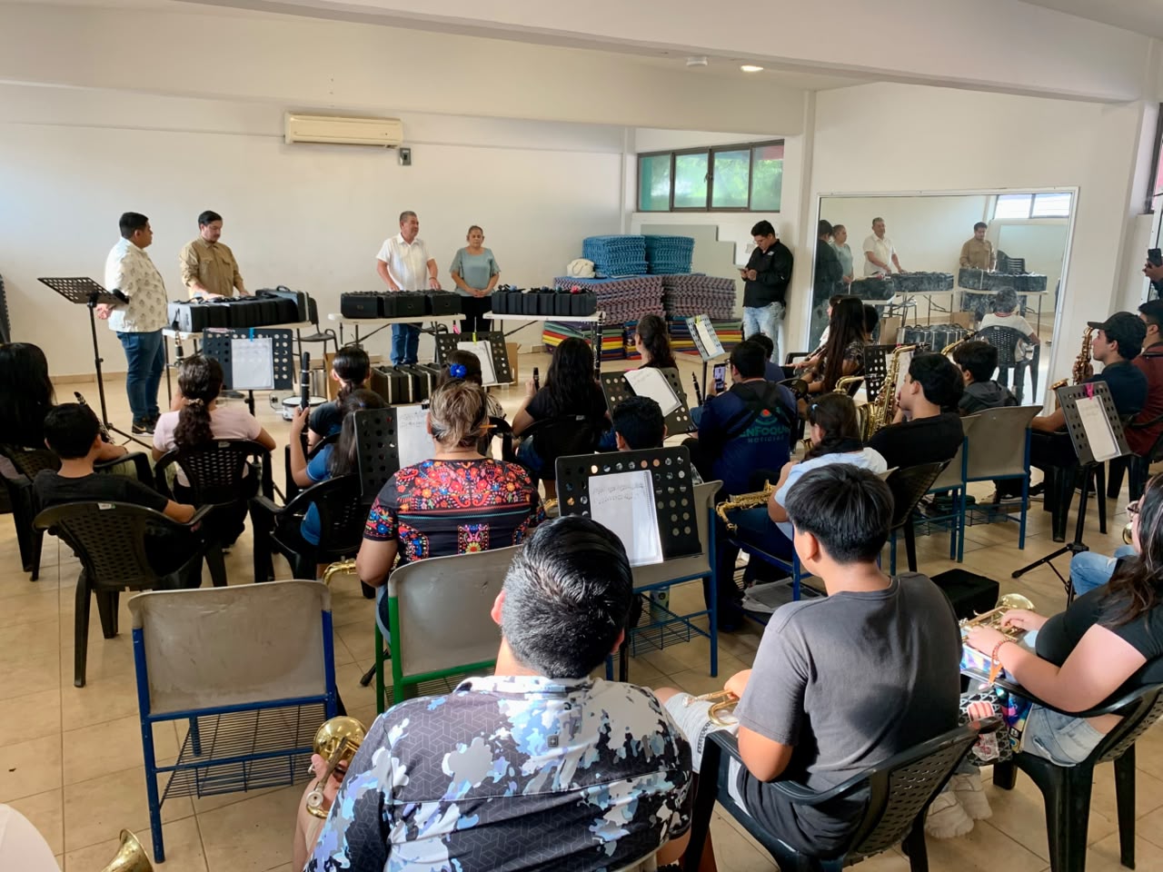 Image default