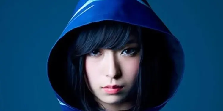 Image default